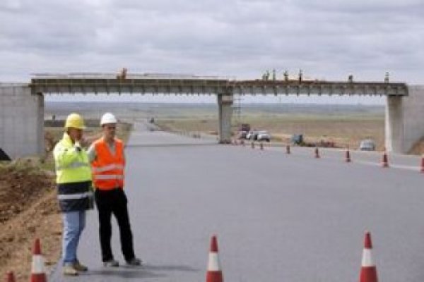 Alexandru Nazare: Vom aloca maximum un miliard de lei pentru întreţinerea drumurilor naţionale până în 2014